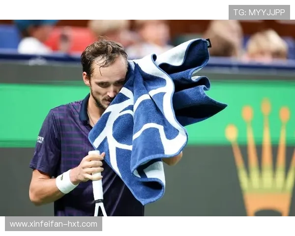 梅德韦杰夫成功晋级上海大师赛单打16强 迎接更大挑战 梅德韦杰夫成功晋级上海大师赛单打16强 迎接更大挑战