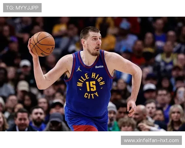 约基奇巧妙挡拆助攻 约翰逊三分精准命中展现默契配合