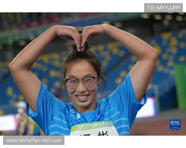 全运会田径女子铁饼决赛激烈角逐 选手拼搏展现实力