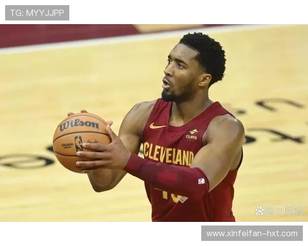 米切尔谈球队表现：在压力下展现应有水平并取得胜利